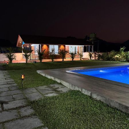 S K Farm Vila Poinad Exterior foto